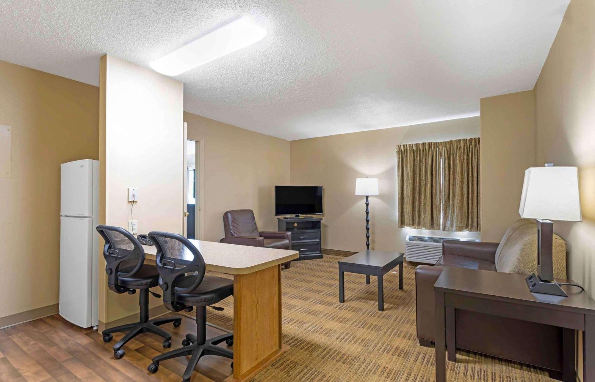 Extended America - Chicago - - Yorktown Center Hotel