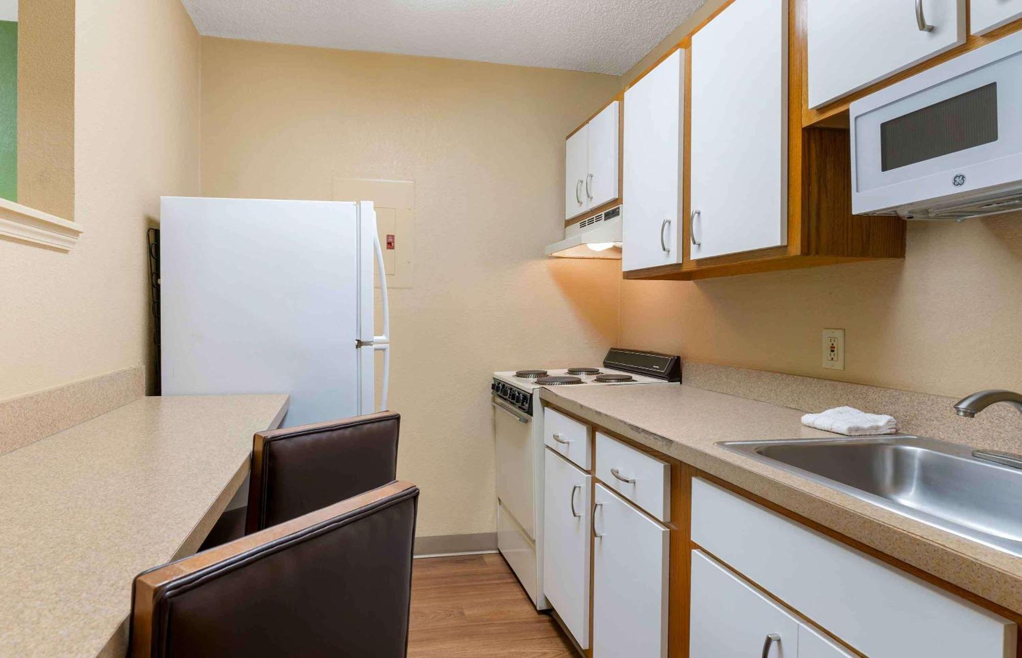 Extended America - Chicago - - Yorktown Center 2*