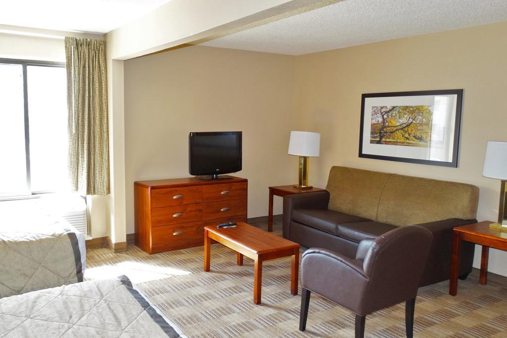 Extended America - Chicago - - Yorktown Center Lombard